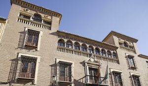 Real Conservatorio Superior de Música Victoria Eugenia, ubicado en la calle San Jerónimo de Granada, antigua sede el Instituto General Técnico donde estudió Lorca.