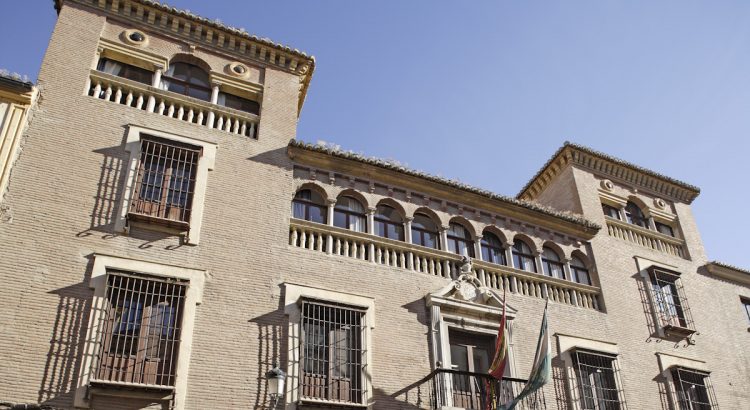 Real Conservatorio Superior de Música Victoria Eugenia, ubicado en la calle San Jerónimo de Granada, antigua sede el Instituto General Técnico donde estudió Lorca.