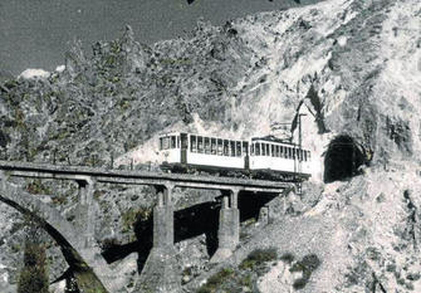 Tranvía de Sierra Nevada, impulsado por el ingeniero Juan José Santa Cruz.