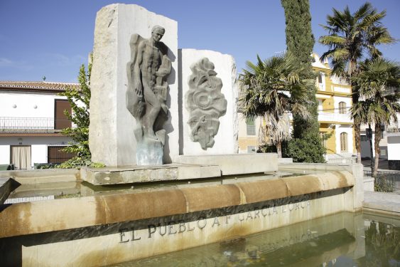 Sculpture of Federico García Lorca located on the Paseo del Prado promenade of Fuente Vaqueros.
