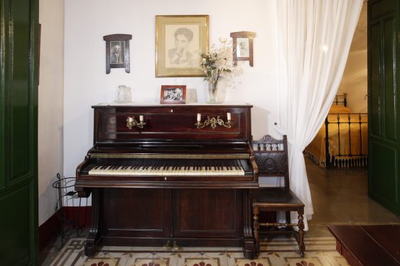 Cirner of the living-room with Federico García Lorca's piano, in the family home in Valderrubio.