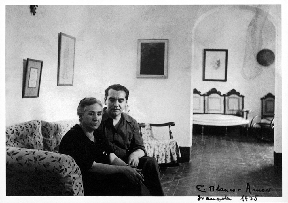 Federico and Doña Vicenta Lorca inside the San Vicente Farmhouse.