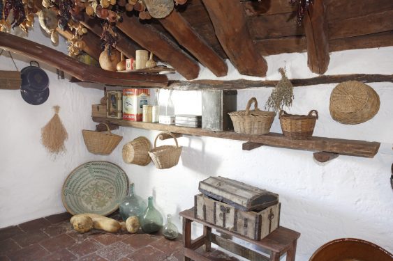 Granero en la primera planta de la vivienda de los caseros de la familia de Federico García Lorca en Valderrubio.