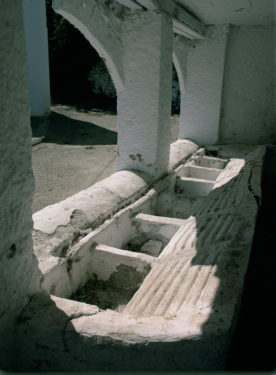 Antiguos lavaderos de Pitres.
