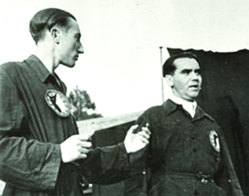 Sáenz de la Calzada con Lorca en La Barraca.